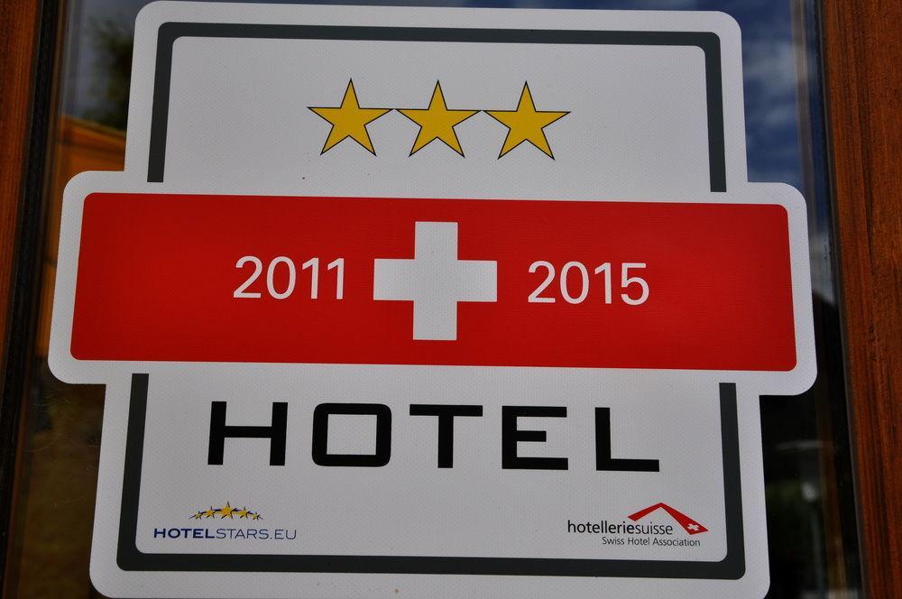 Hotel Ladina Berguen Bagian luar foto
